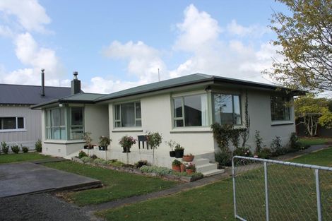 Photo of property in 52 John Street, Winton, 9720