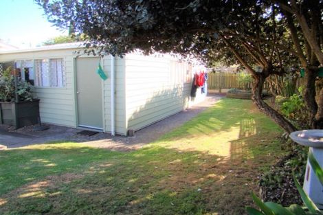 Photo of property in 2/132 Church Street, Onehunga, Auckland, 1061
