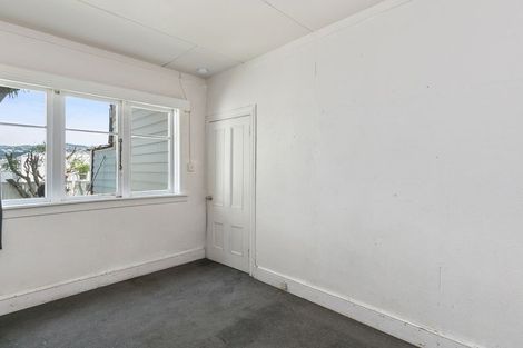 Photo of property in 60 Roxburgh Street, Mount Victoria, Wellington, 6011