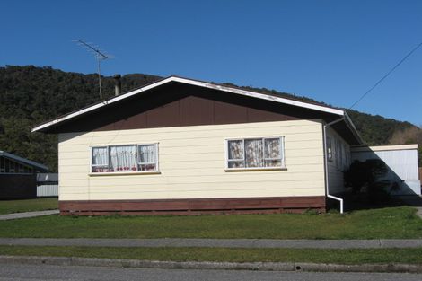 Photo of property in 43 Richmond Street, Cobden, Greymouth, 7802
