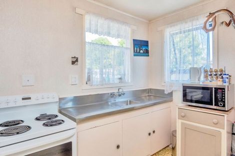 Photo of property in 17 Cameron Street, Papakura, 2110