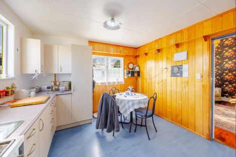 Photo of property in 19 Saint Clair Street, Takapau, 4203
