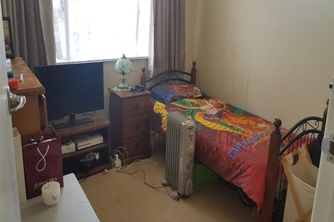 Photo of property in 15 Charles Street, Clouston Park, Upper Hutt, 5018