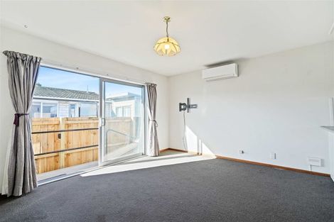Photo of property in 4/443a Main South Road, Hornby, Christchurch, 8042