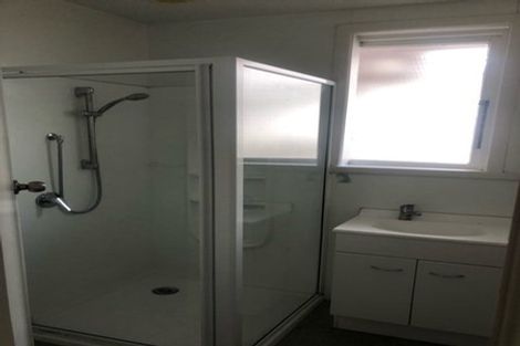 Photo of property in 3164 Great North Road, New Lynn, Auckland, 0600