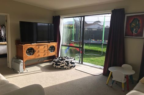 Photo of property in 16 Ropiha Street, Fitzroy, New Plymouth, 4312