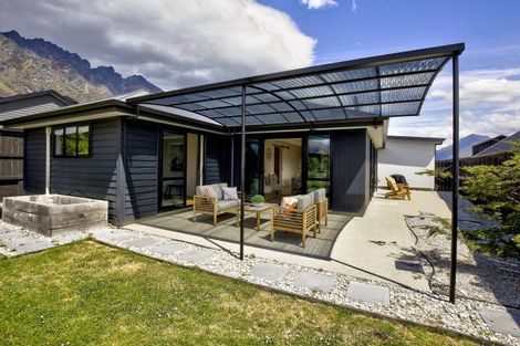 Photo of property in 4 Coopworth Road, Jacks Point, 9371