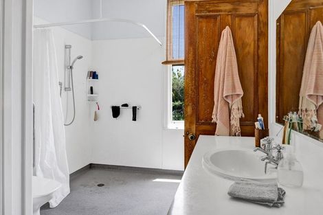 Photo of property in 207 Egmont Street, Patea, 4520