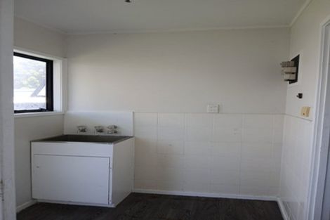 Photo of property in 2/12 Melleray Place, Randwick Park, Auckland, 2105
