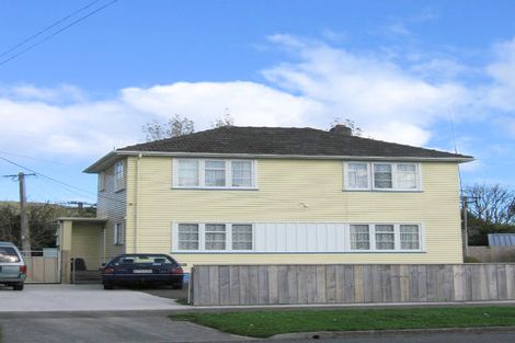 Photo of property in 2 Farmer Crescent, Taita, Lower Hutt, 5011