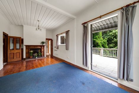 Photo of property in 44 Carrington Street, Lower Vogeltown, New Plymouth, 4310