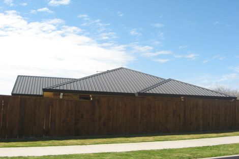 Photo of property in 43 Alberta Road, Glen Avon, New Plymouth, 4312