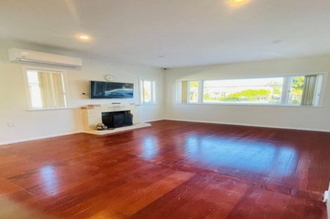 Photo of property in 172 Rangitoto Road, Papatoetoe, Auckland, 2025