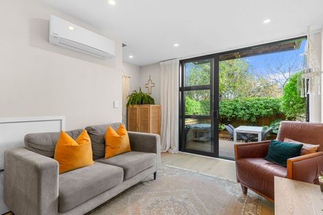 Photo of property in 28 Koro Lane, Mangere Bridge, Auckland, 2022