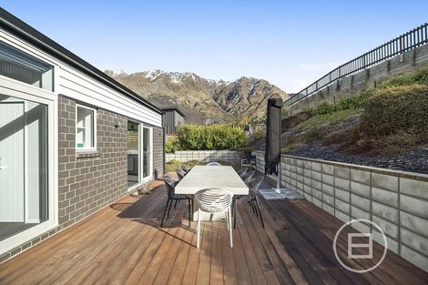 Photo of property in 12 Morepork Way, Arthurs Point, Queenstown, 9371