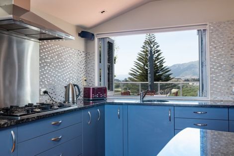 Photo of property in 15 Jane Street, Waikanae Beach, Waikanae, 5036