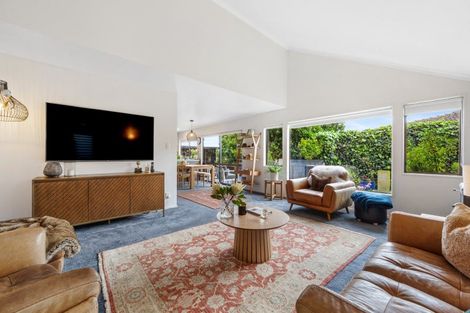 Photo of property in 2/59 Dalwhinnie Parade, Highland Park, Auckland, 2010