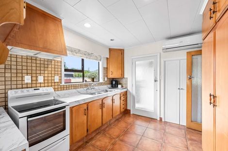 Photo of property in 50 Brentwood Street, Trentham, Upper Hutt, 5018