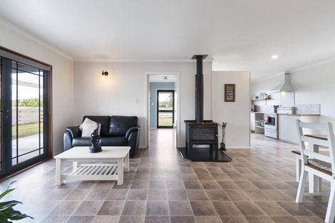 Photo of property in 363 Brandon Hall Road, Bulls, 4894