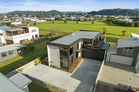 Photo of property in 621b Harbour View Road, Whangamata, 3620