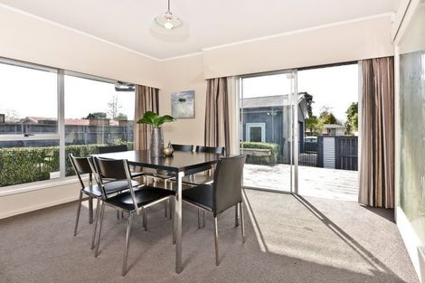 Photo of property in 1 Burwood Place, Silverdale, Hamilton, 3216