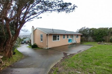 Photo of property in 43 Hiwi Crescent, Titahi Bay, Porirua, 5022