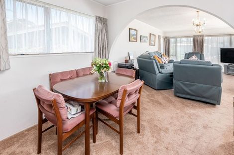 Photo of property in 10 Challen Close, Conifer Grove, Takanini, 2112