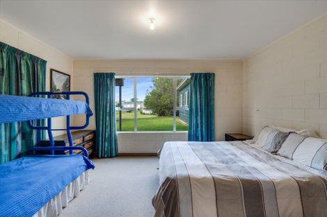Photo of property in 137 Patuwai Drive, Whangamata, 3620