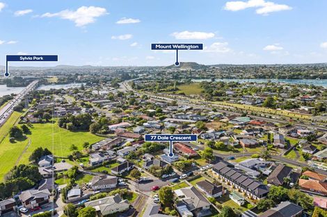 Photo of property in 77 Dale Crescent, Pakuranga, Auckland, 2010