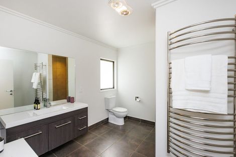 Photo of property in 50 Kingsdale Park Drive, Aokautere, Palmerston North, 4471