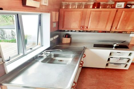 Photo of property in 46 Bays Road, Orere Point, Papakura, 2585