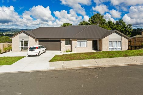 Photo of property in 106 Tiriwa Drive, Massey, Auckland, 0614