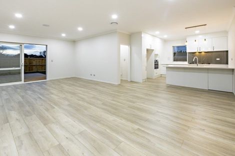 Photo of property in 17 Papareia Road, Karaka, Papakura, 2113