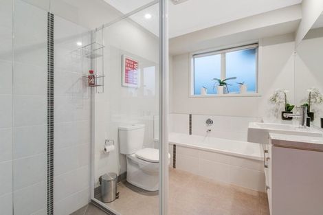 Photo of property in 2a Astrolabe Place, Gulf Harbour, Whangaparaoa, 0930