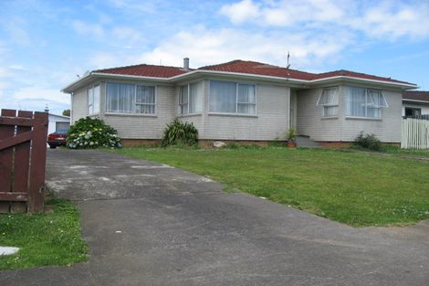 Photo of property in 42 Killington Crescent, Mangere, Auckland, 2022