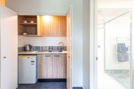 Photo of property in 10 Maffeys Road, Mount Pleasant, Christchurch, 8081