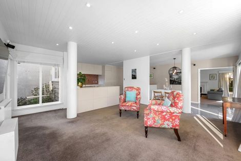 Photo of property in 1/127 Fendalton Road, Fendalton, Christchurch, 8014