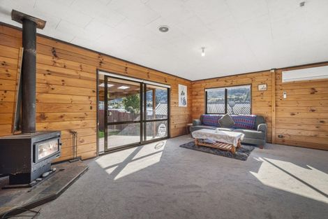 Photo of property in 10 Amber Place, Pukehangi, Rotorua, 3015