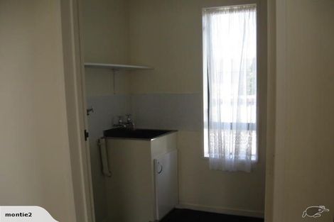 Photo of property in 2/33 Mortlake Street, Islington, Christchurch, 8042
