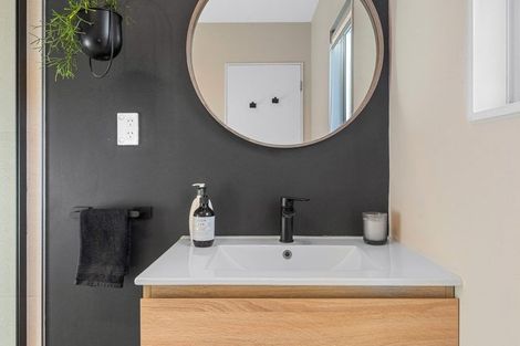 Photo of property in 20 Admirals Court Drive, Greenhithe, Auckland, 0632