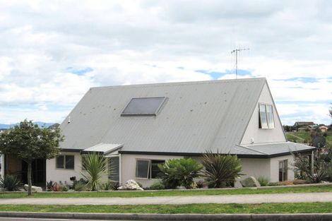 Photo of property in 18 Solander Drive, Welcome Bay, Tauranga, 3112