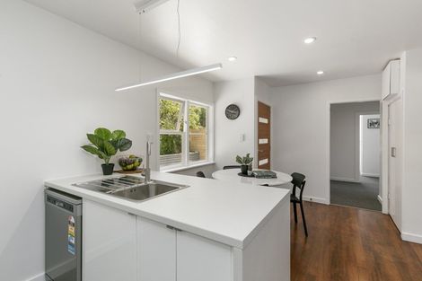 Photo of property in 138 Miromiro Road, Normandale, Lower Hutt, 5010