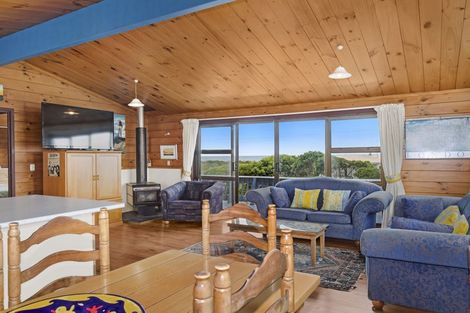 Photo of property in 2a Marine Parade, Otaki Beach, Otaki, 5512