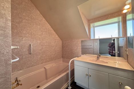 Photo of property in 1/363 Memorial Avenue, Burnside, Christchurch, 8053