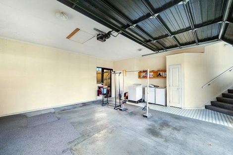 Photo of property in 13 De Havilland Drive, Goodwood Heights, Auckland, 2105