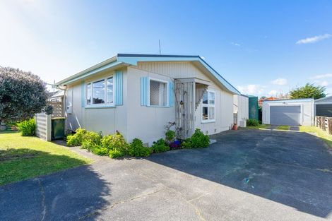 Photo of property in 76 Park Avenue, Waitarere Beach, Levin, 5510