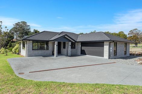 Photo of property in 11 Cherrywood Rise, Paparoa, 0571