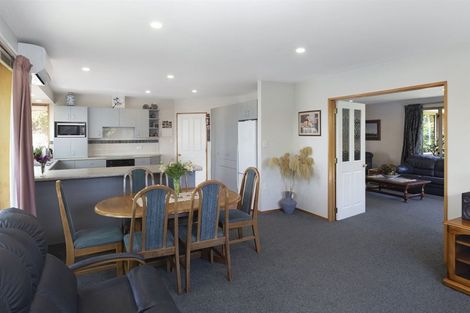 Photo of property in 25 Chesterfield Mews, Russley, Christchurch, 8042