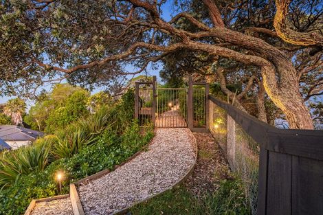 Photo of property in 18 Palm Cove, Arkles Bay, Whangaparaoa, 0932