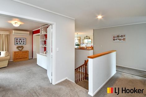 Photo of property in 33 Peretao Rise, The Gardens, Auckland, 2105